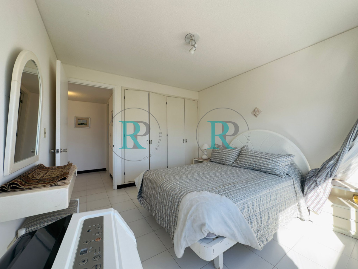 Apartamento ID.1503 - Venta de apartamento de 3 dormitorios y dep. de servicio en Punta del Este