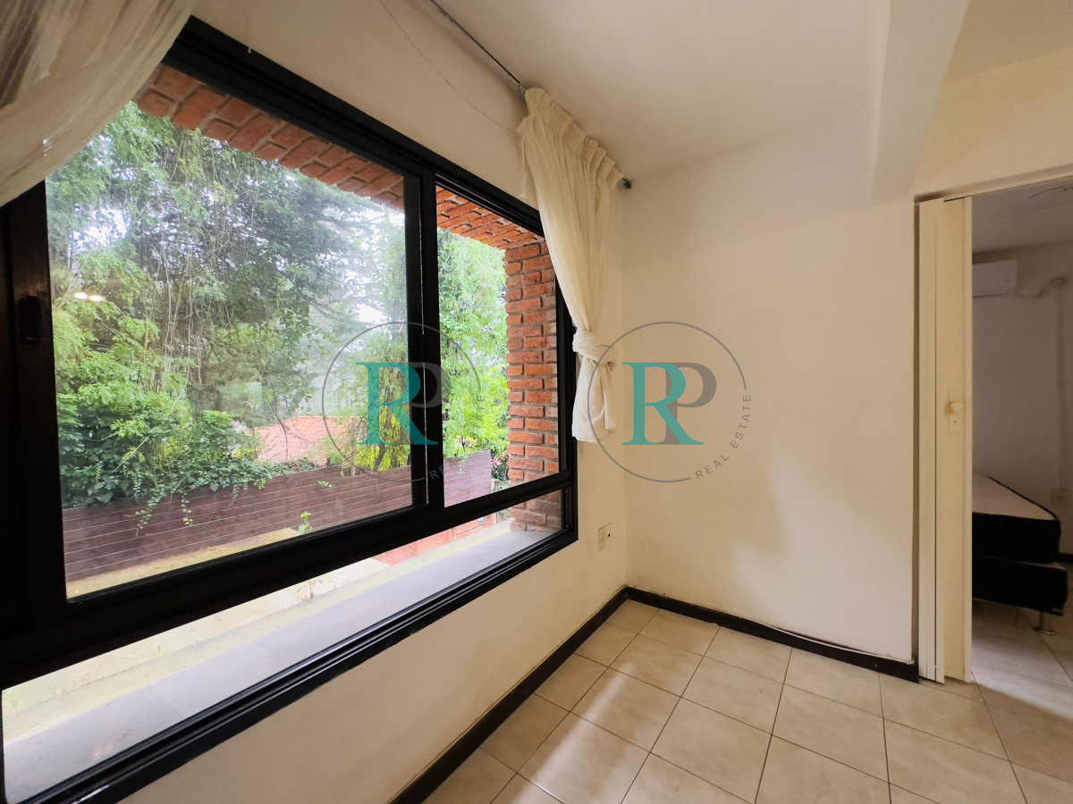 Apartamento ID.1873 - Venta de apartamento y Alquiler Anual, Excelente ubicación, 1 dormitorio, garage.