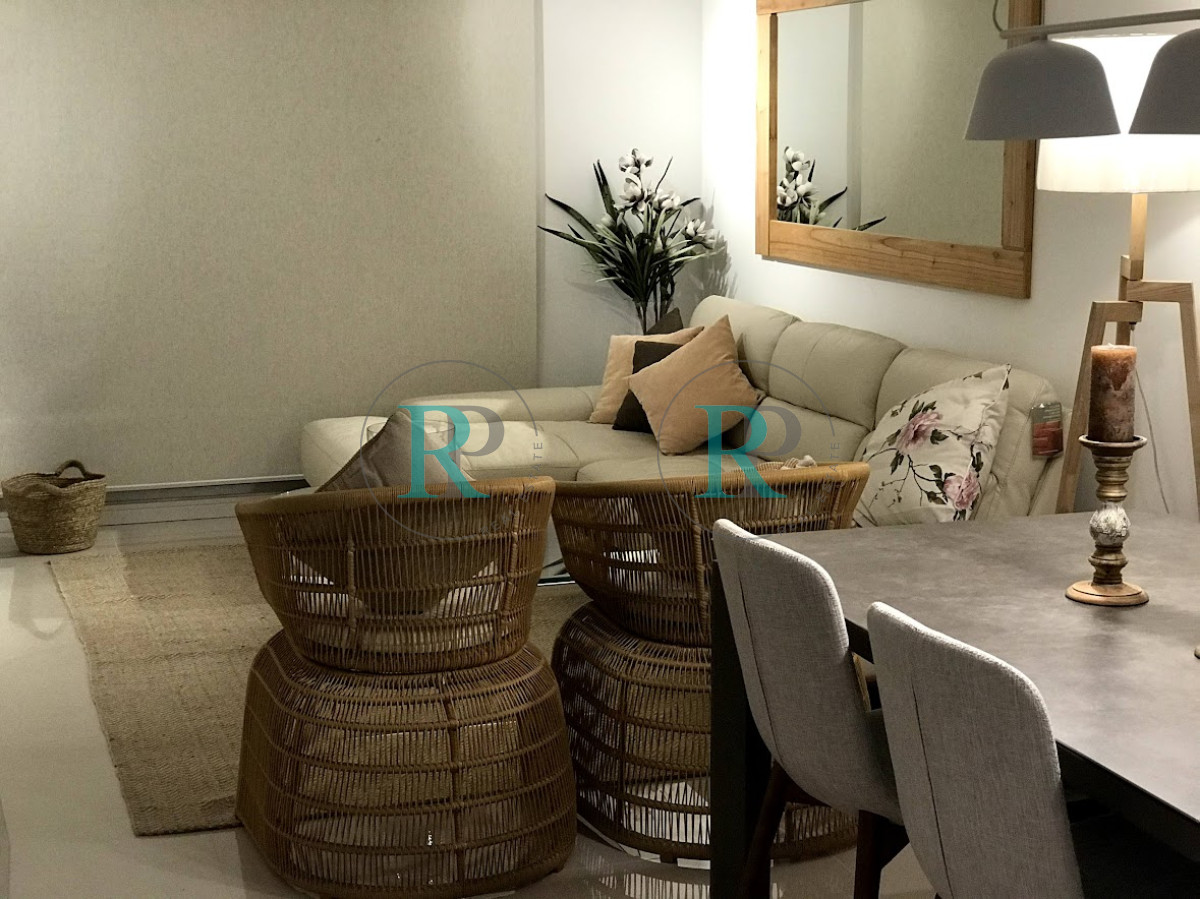 Apartamento ID.1664 - Apto en venta, edifico moderno, excelente servicios, Punta del este.