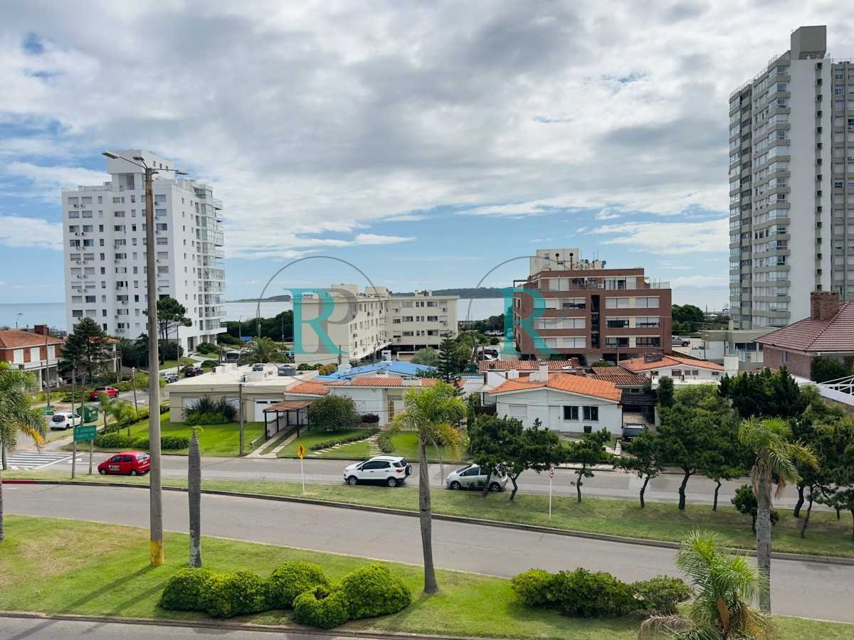Apartamento ID.1660 - Apartamento de dos dormitorios en venta en Punta del Este