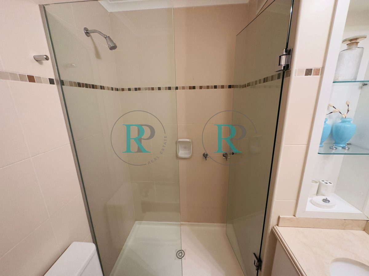 Apartamento ID.1446 - Venta y alquiler de apartamento de dos dormitorios en Punta del Este