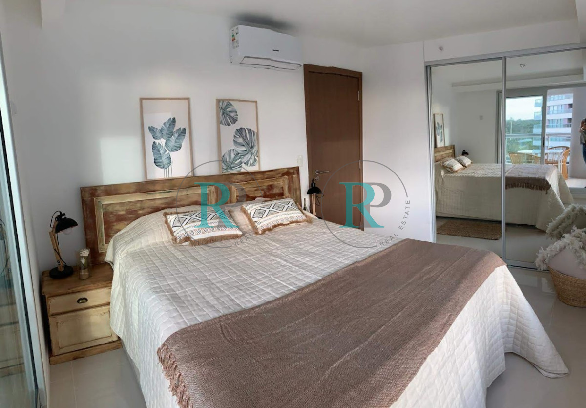 Apartamento ID.1664 - Apto en venta, edifico moderno, excelente servicios, Punta del este.