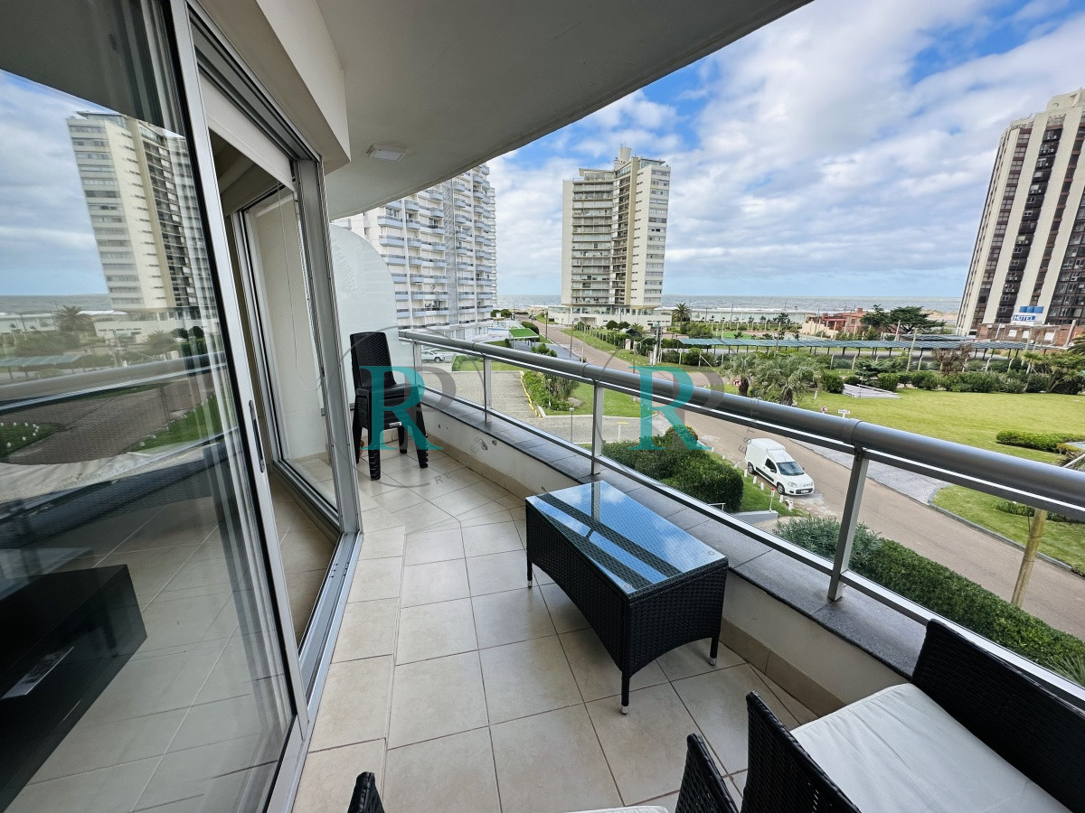 Apartamento ID.892 - Venta Y Alquiler de apartamento de dos dormitorios en Punta del Este
