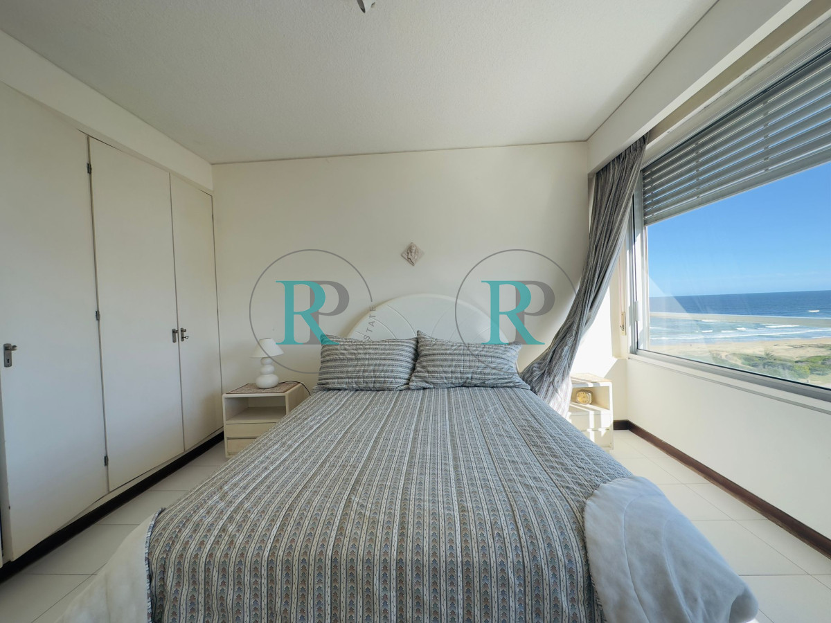 Apartamento ID.1503 - Venta de apartamento de 3 dormitorios y dep. de servicio en Punta del Este