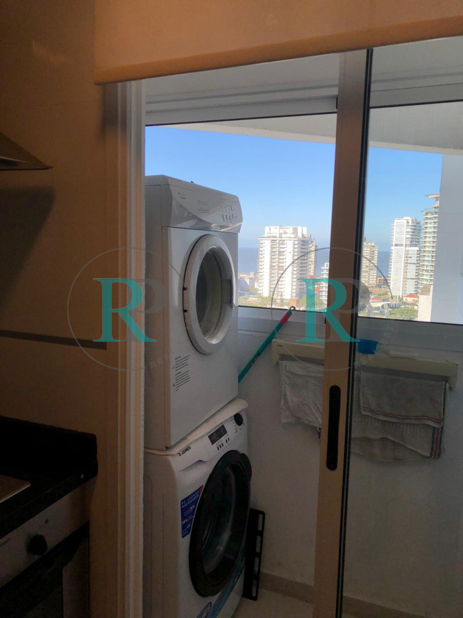 Apartamento ID.2052 - Alquiler y  venta apartamento de dos dormitorios en Punta del Este