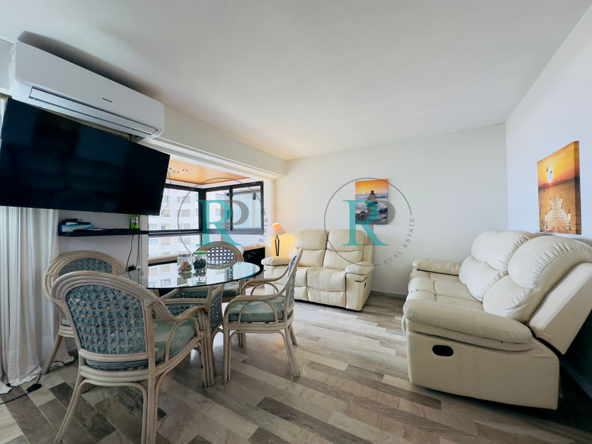 Apartamento ID.1521 - Apto en venta, segunda linea, vista al mar, punta del este.