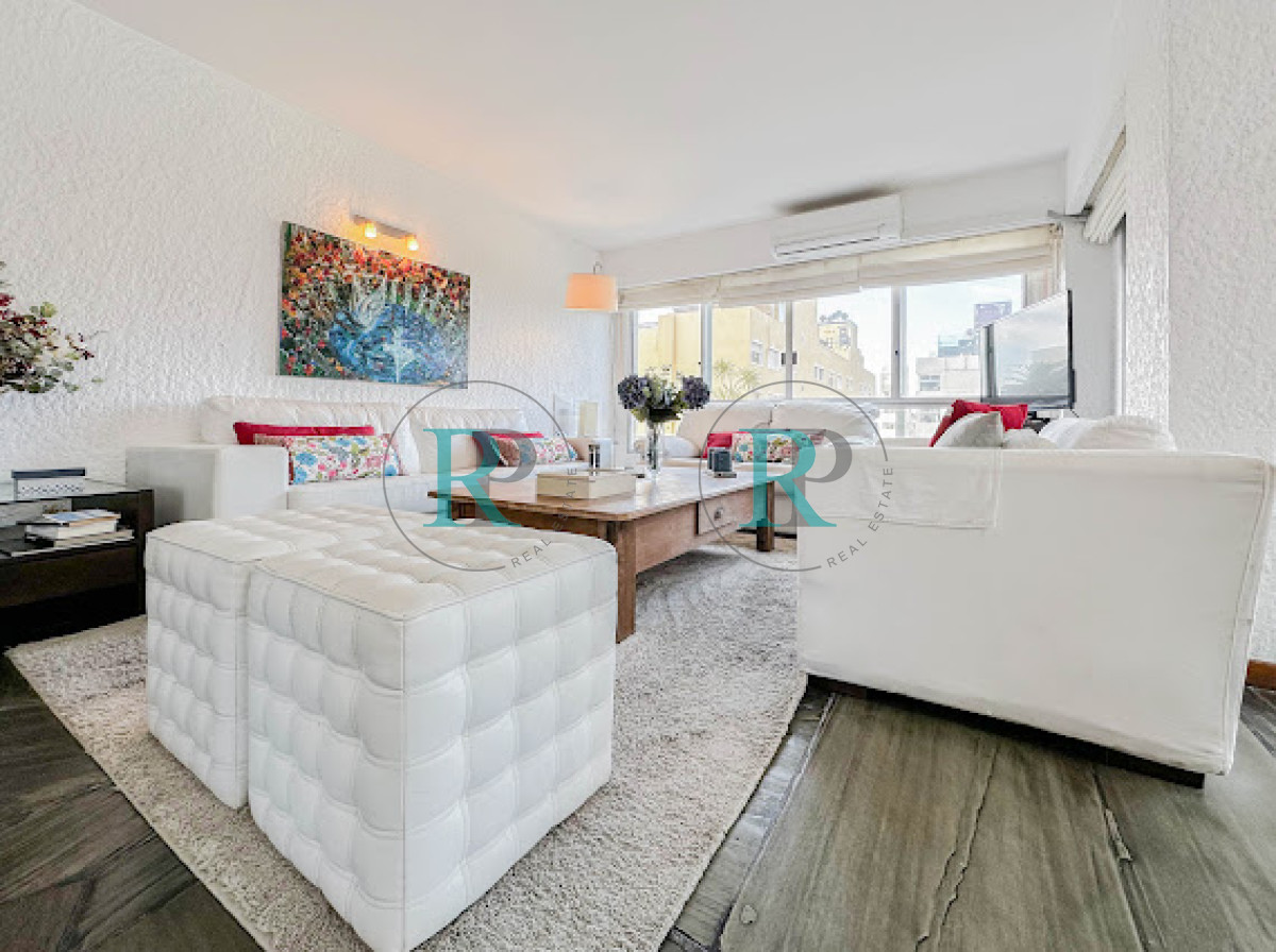 Apartamento ID.2081 - Venta de apartamento en Peninsula. Edificio Recalada.