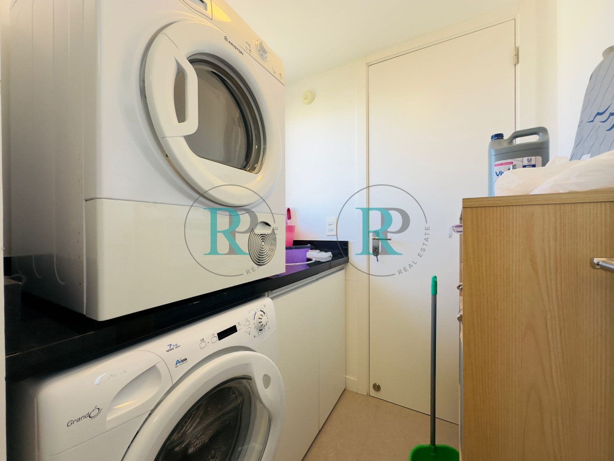Apartamento ID.1700 - Penthouse en VENTA, 3 dormitorios en suite + Dependencia, vista 180°.