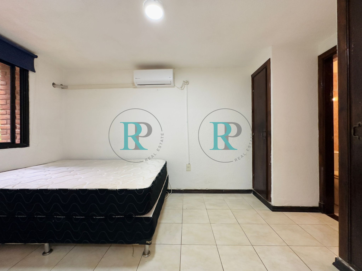 Apartamento ID.1873 - Venta de apartamento y Alquiler Anual, Excelente ubicación, 1 dormitorio, garage.