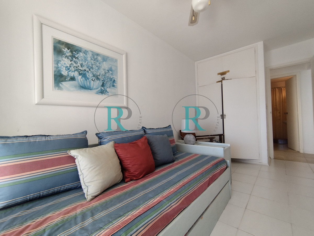 Apartamento ID.2564 - Alquiler y venta de apartamento de dos dormitorios en Punta del Este