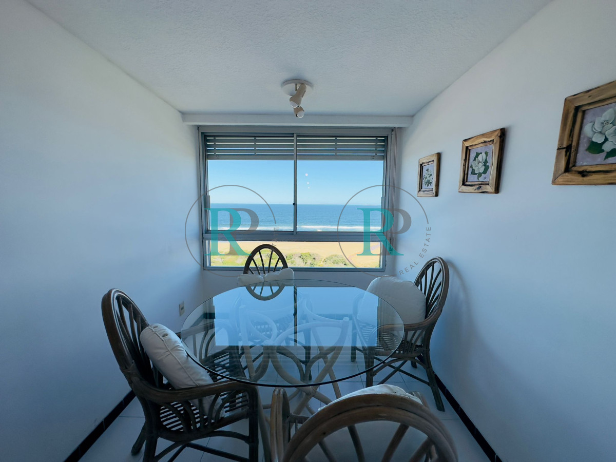 Apartamento ID.1503 - Venta de apartamento de 3 dormitorios y dep. de servicio en Punta del Este