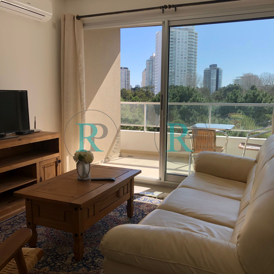 Apartamento ID.658 - Alquiler de apartamento de dos dormitorios en Punta del Este