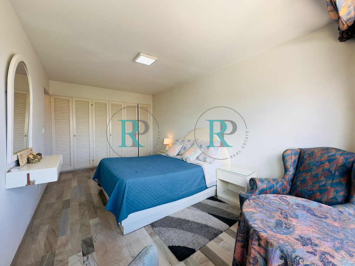 Apartamento ID.1521 - Apto en venta, segunda linea, vista al mar, punta del este.