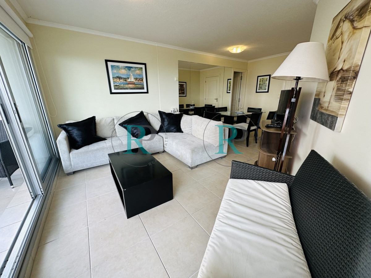 Apartamento ID.892 - Venta Y Alquiler de apartamento de dos dormitorios en Punta del Este