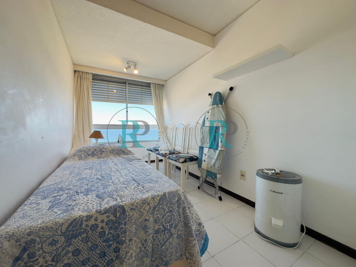 Apartamento ID.1503 - Venta de apartamento de 3 dormitorios y dep. de servicio en Punta del Este