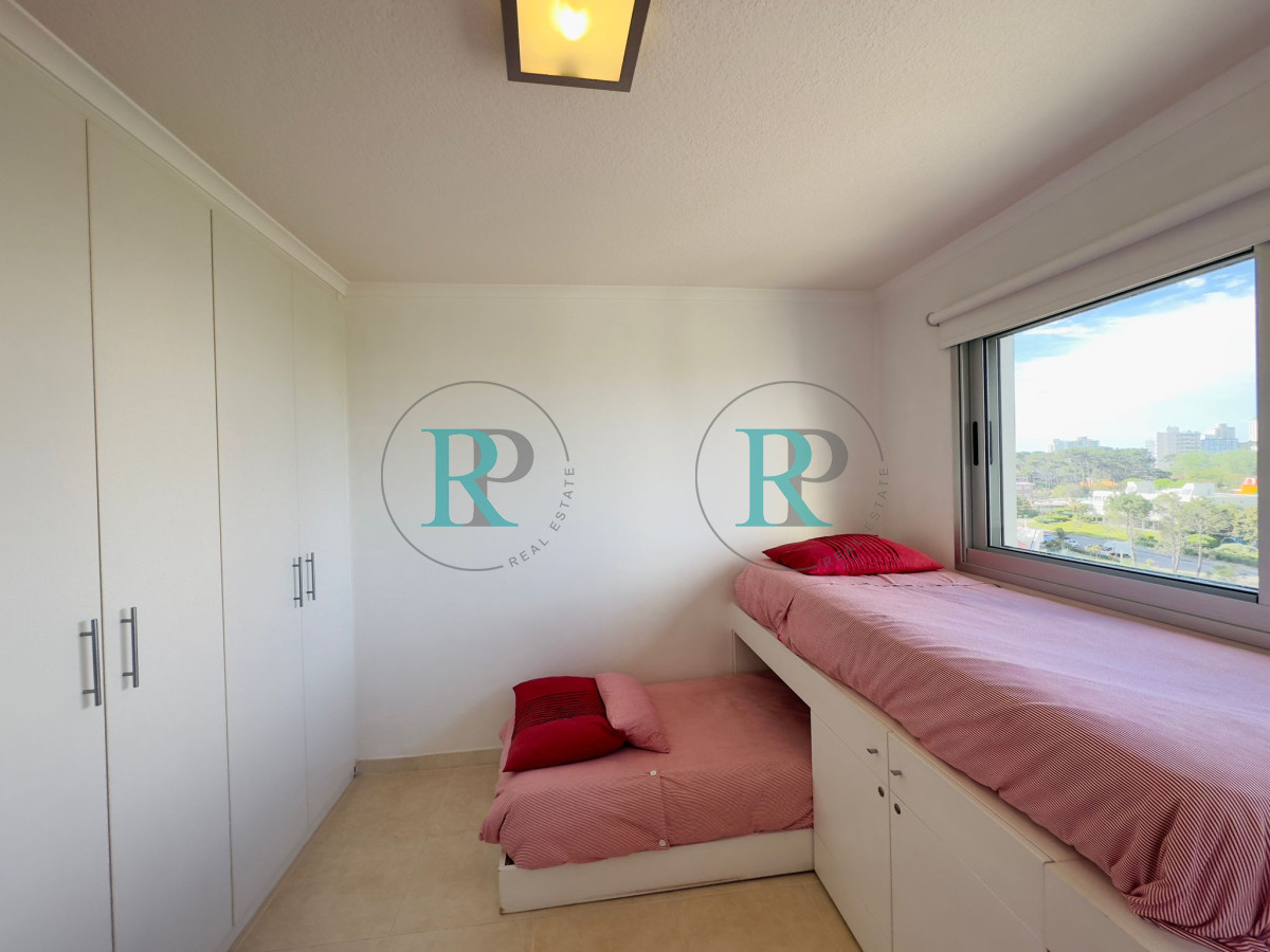 Apartamento ID.1446 - Venta y alquiler de apartamento de dos dormitorios en Punta del Este