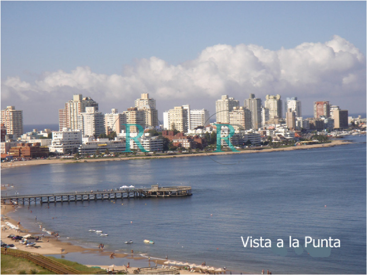 Apartamento ID.1667 -  Apartamento en venta de tres dormitorios en Punta del Este