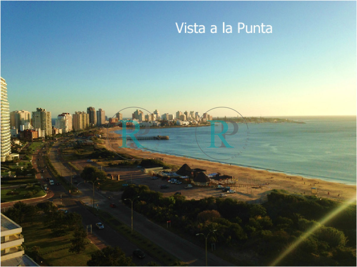 Apartamento ID.1667 -  Apartamento en venta de tres dormitorios en Punta del Este