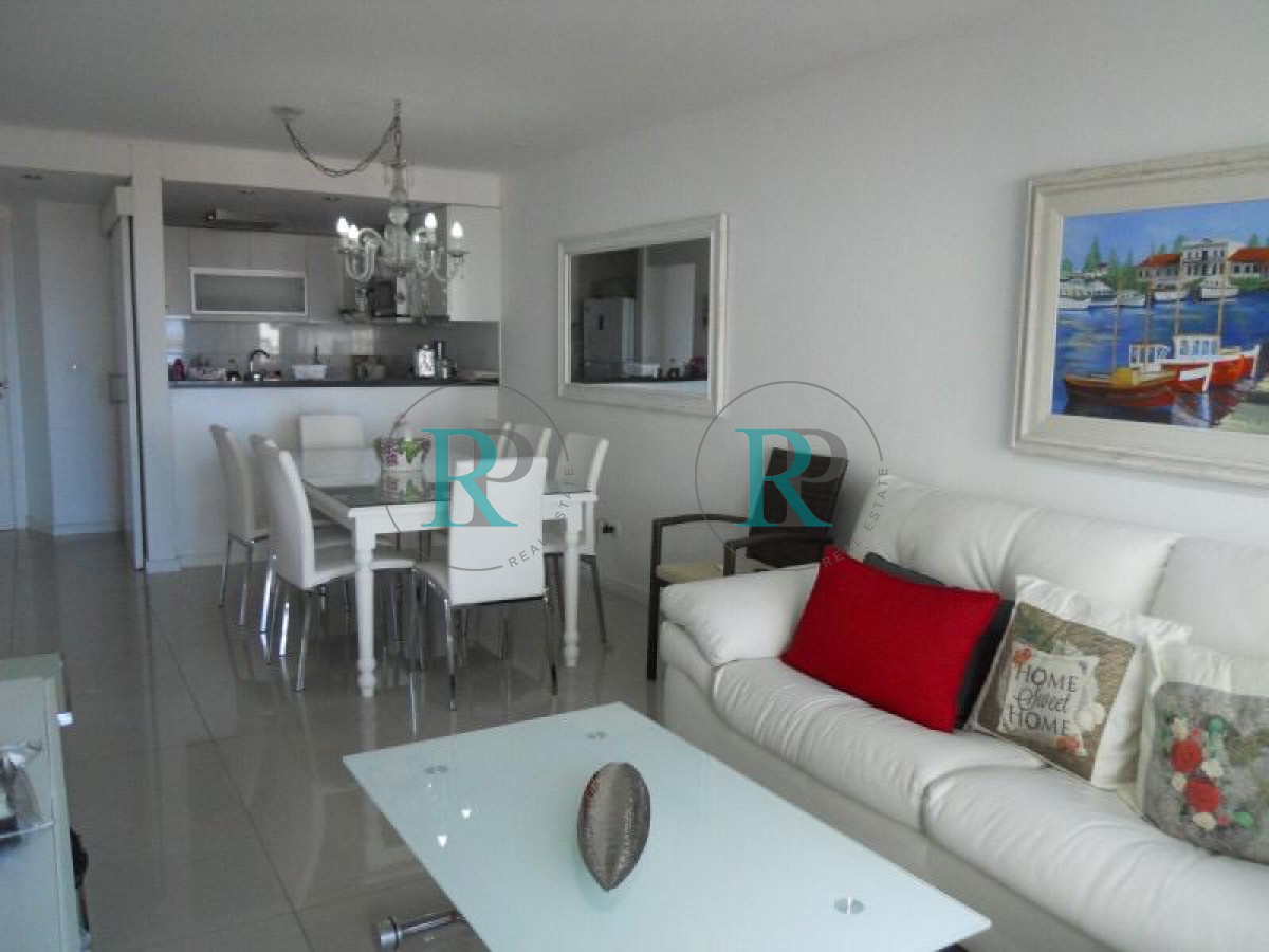 Apartamento ID.2051 -  Apartamento en venta de dos dorm en Playa Brava Punta del Este