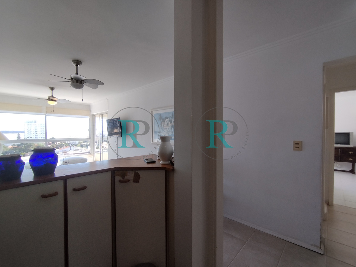Apartamento ID.2564 - Alquiler y venta de apartamento de dos dormitorios en Punta del Este