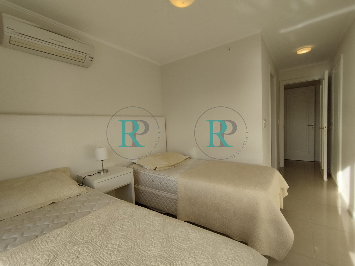 Apartamento ID.1990 -  Apartamento en venta en playa brava de Punta del Este
