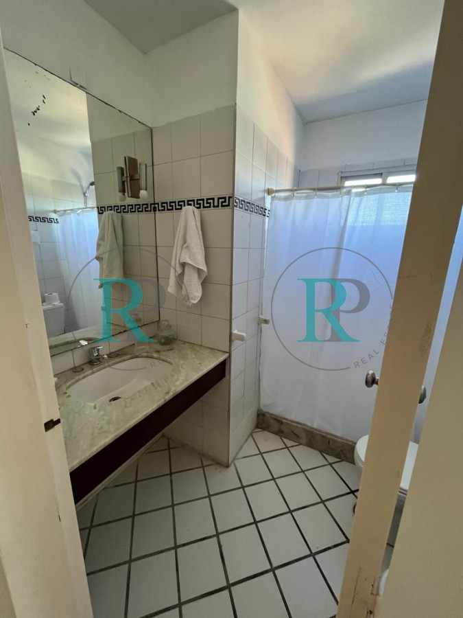 Apartamento ID.2445 - Alquiler y venta de apartamento de dos dormitorios en Punta del Este