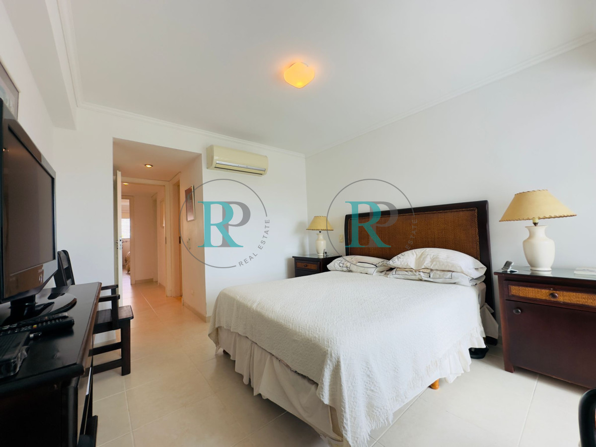 Apartamento ID.1660 - Apartamento de dos dormitorios en venta en Punta del Este