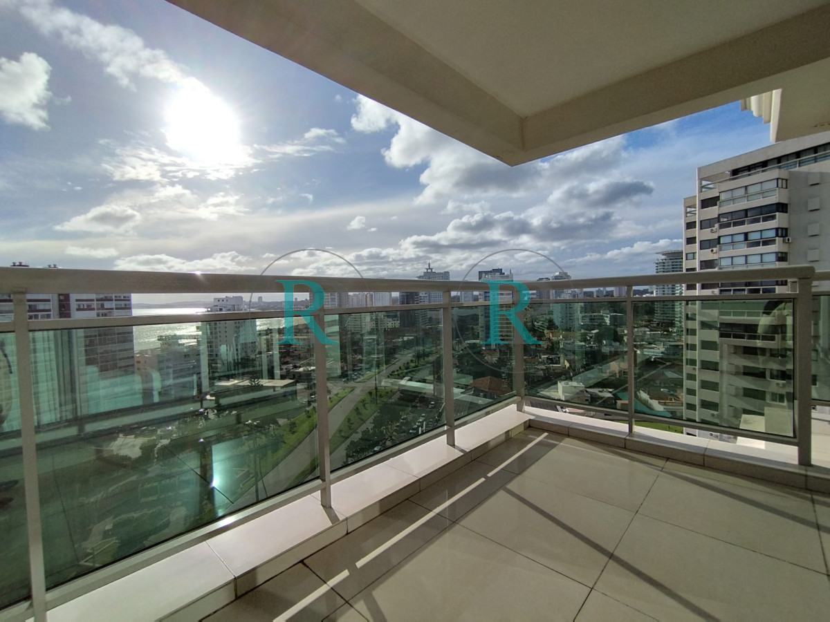 Apartamento ID.1990 -  Apartamento en venta en playa brava de Punta del Este