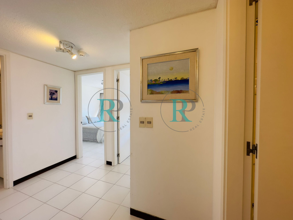 Apartamento ID.1503 - Venta de apartamento de 3 dormitorios y dep. de servicio en Punta del Este