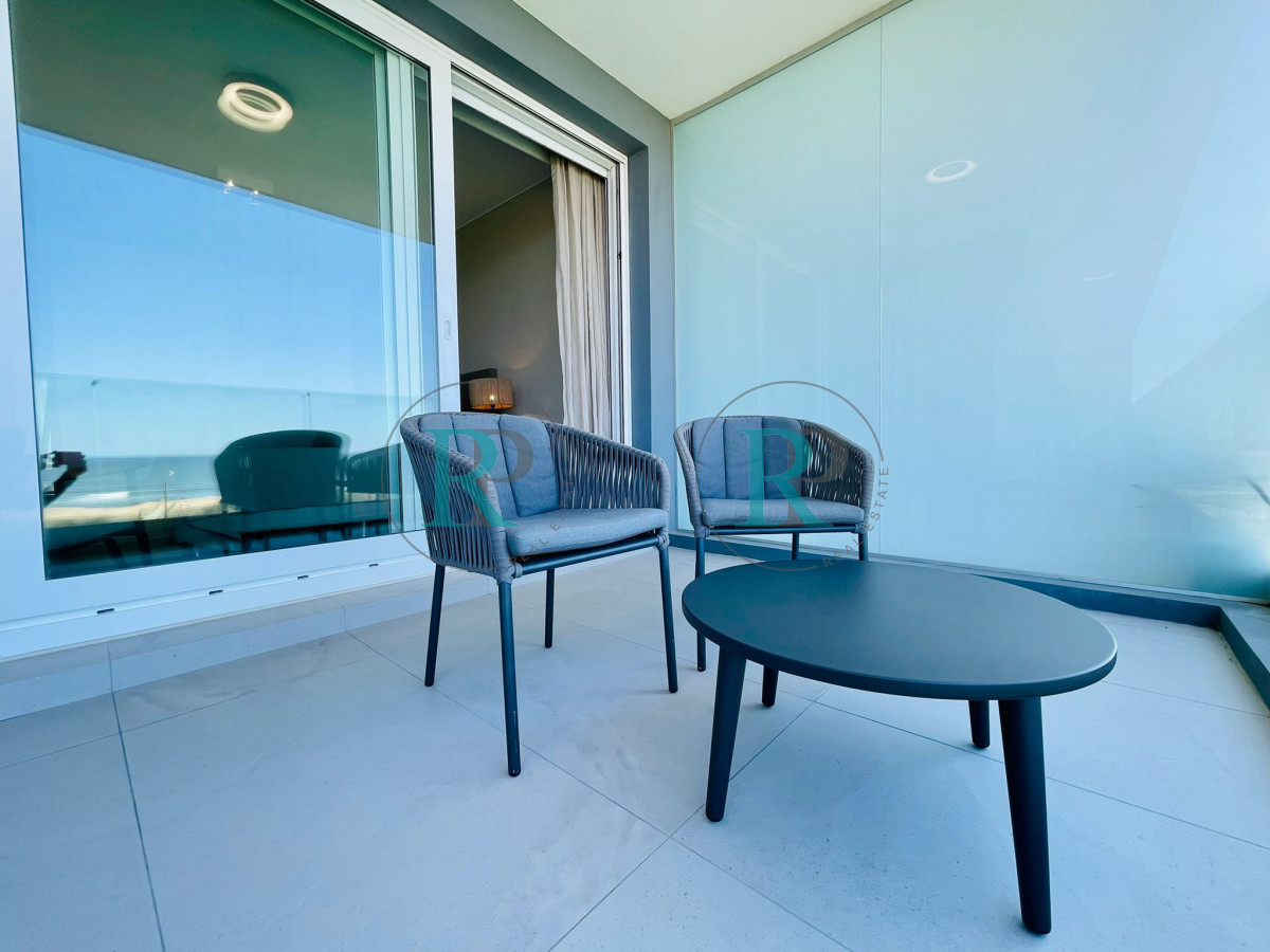 Apartamento ID.1376 - Alquiler  y venta de apartamento de 3 dormitorios en Punta del Este 