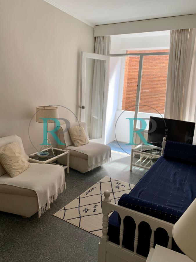 Apartamento ID.2342 - Apartamento de un dormitorio en Punta del Este, reciclado