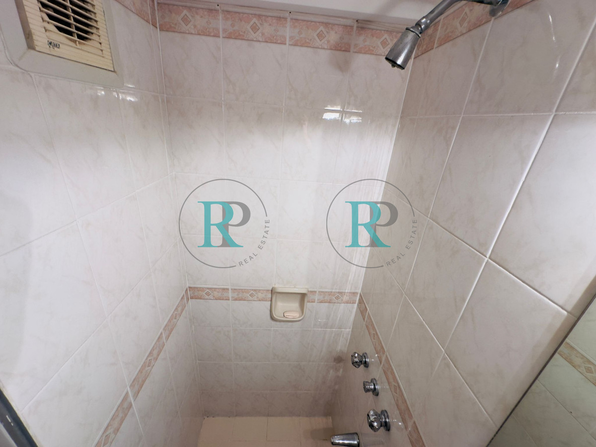 Apartamento ID.1860 - Apto en venta de 2 dormitorios, 2 baños, Punta del este. 
