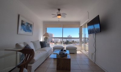 Alquiler y venta de apartamento de dos dormitorios en Punta del Este