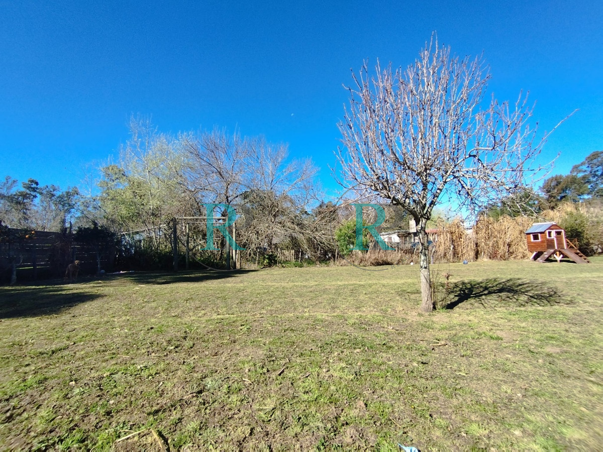 Casa ID.2212 - Casa en venta de dos dormitorios en El Tesoro