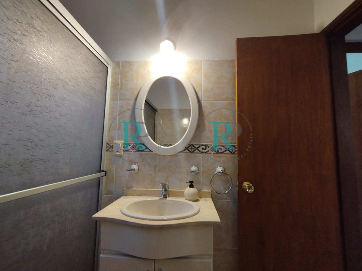 Casa ID.2212 - Casa en venta de dos dormitorios en El Tesoro
