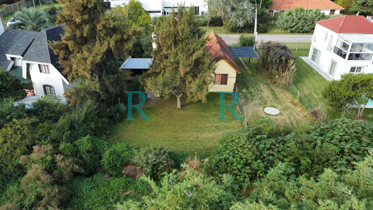Casa ID.1790 - Alquiler y venta de casa de 2 dormitorios en Punta del Este