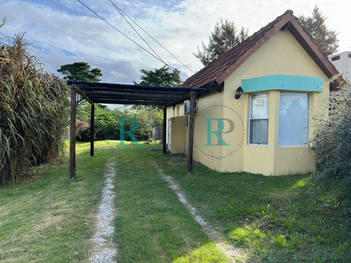 Casa ID.1790 - Alquiler y venta de casa de 2 dormitorios en Punta del Este