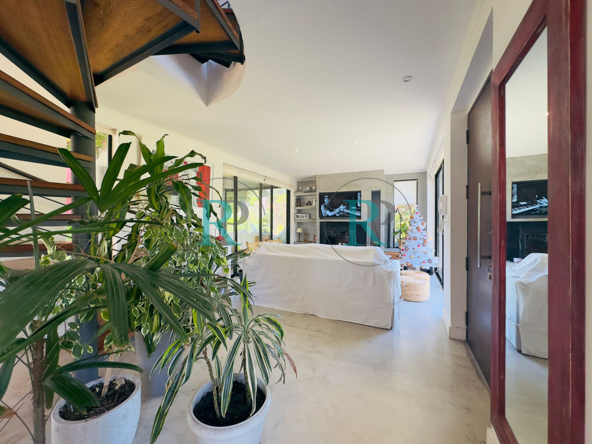Casa ID.1494 - Alquiler de casa de 3 dormitorios con piscina en Punta del Este
