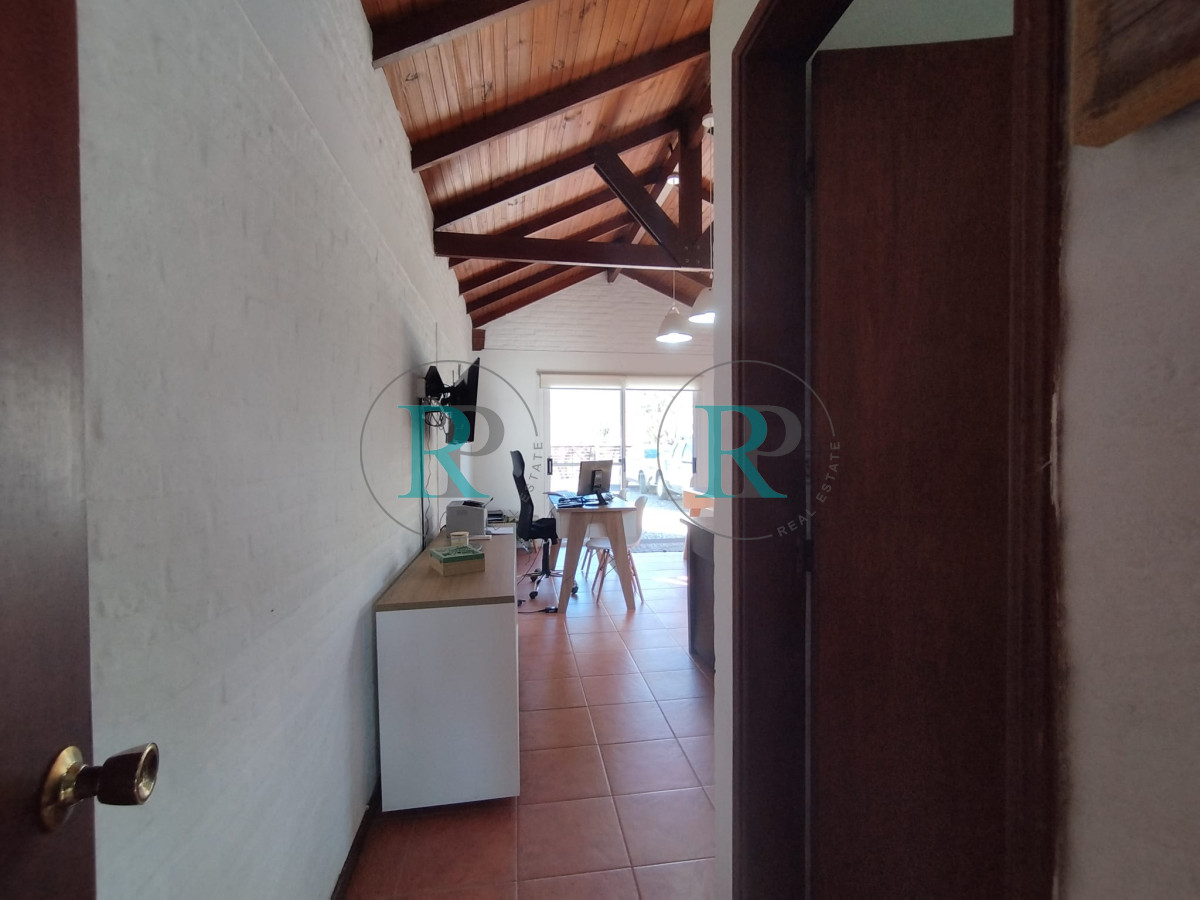 Casa ID.2212 - Casa en venta de dos dormitorios en El Tesoro
