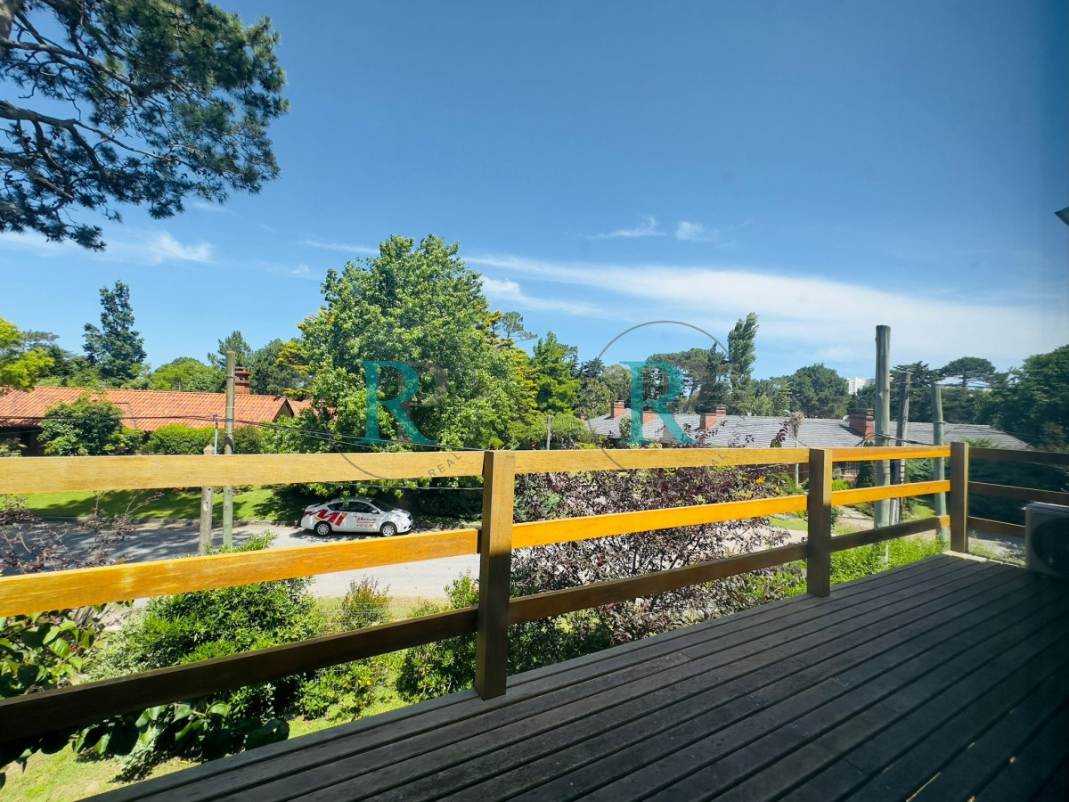 Casa ID.1494 - Alquiler de casa de 3 dormitorios con piscina en Punta del Este