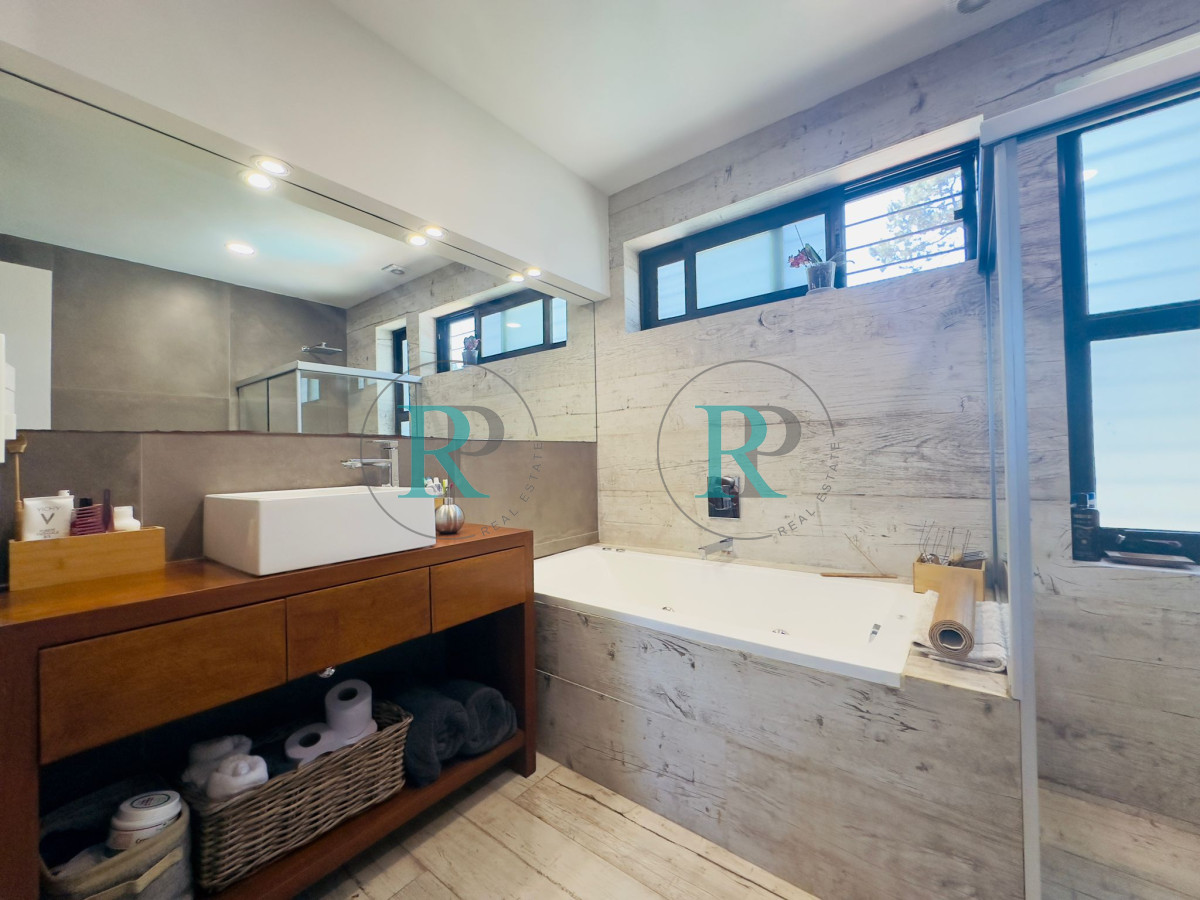 Casa ID.1494 - Alquiler de casa de 3 dormitorios con piscina en Punta del Este