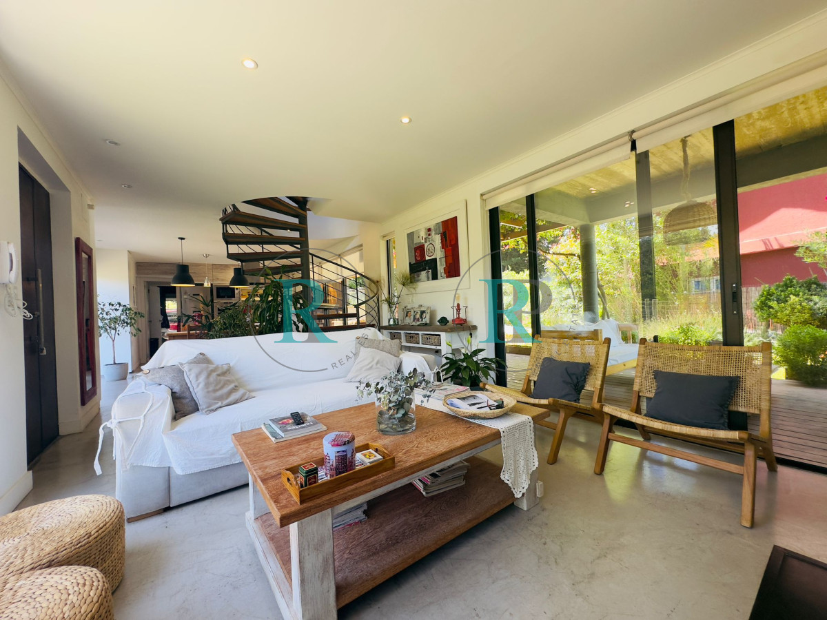Casa ID.1494 - Alquiler de casa de 3 dormitorios con piscina en Punta del Este