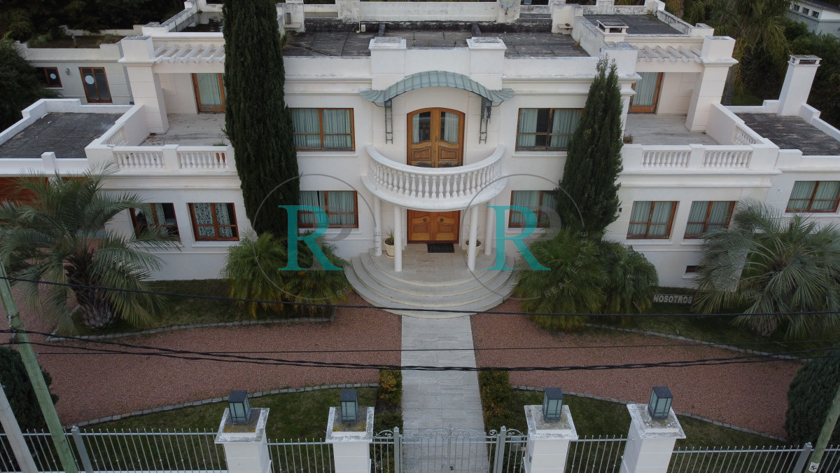 Casa ID.1586 - casa en venta en playa mansa