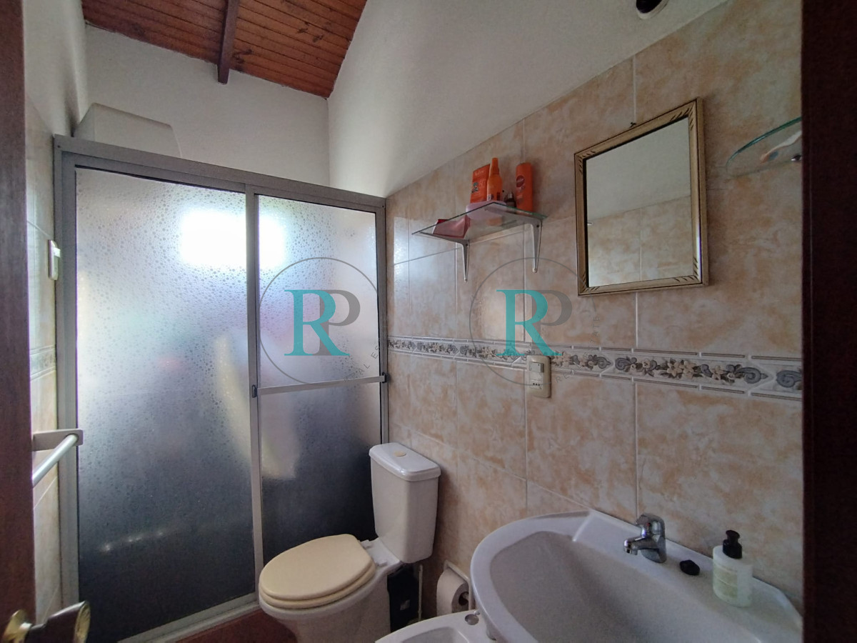 Casa ID.2212 - Casa en venta de dos dormitorios en El Tesoro