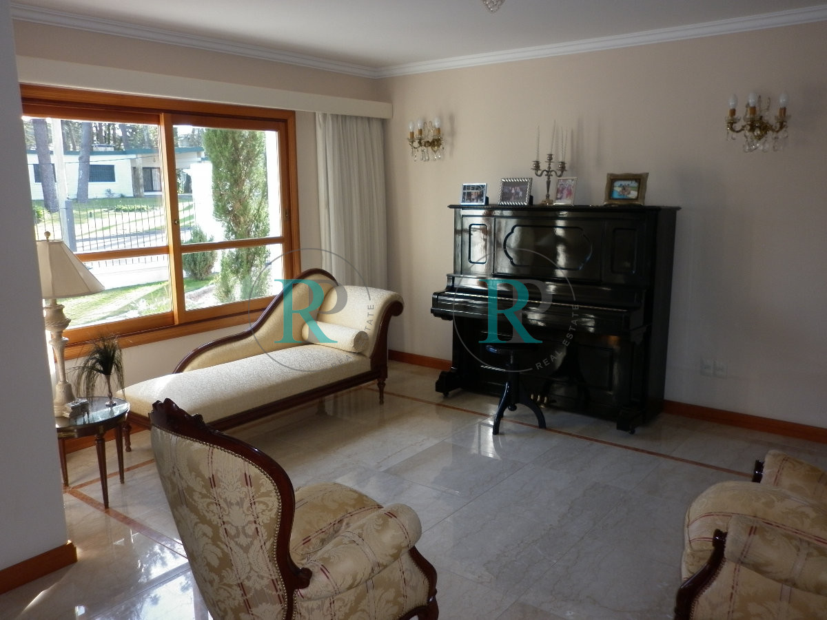 Casa ID.1586 - casa en venta en playa mansa