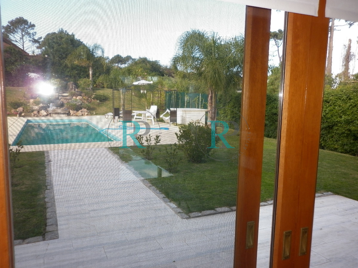 Casa ID.1586 - casa en venta en playa mansa