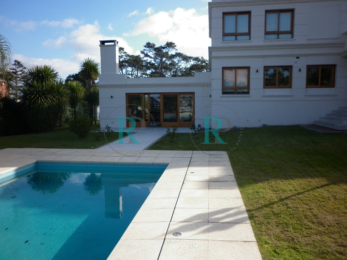 Casa ID.1586 - casa en venta en playa mansa