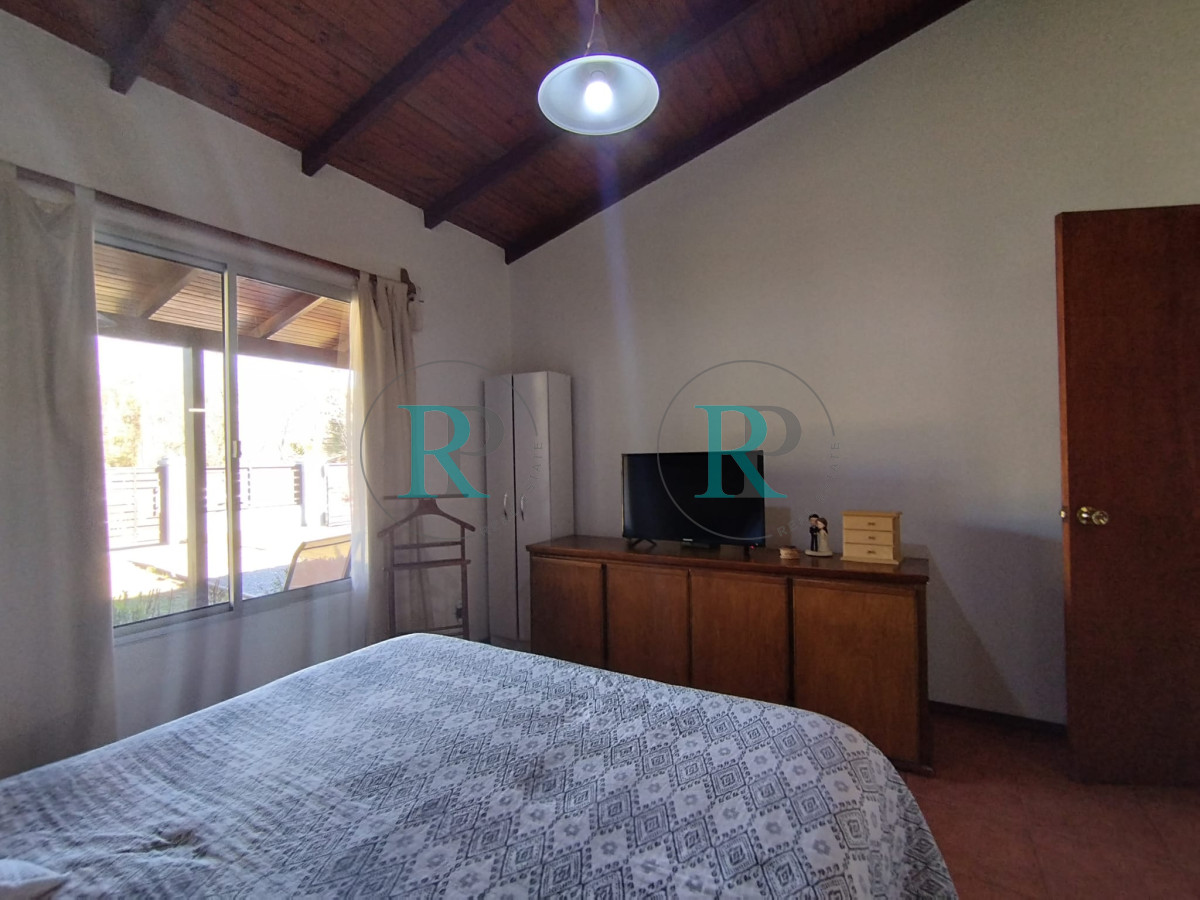 Casa ID.2212 - Casa en venta de dos dormitorios en El Tesoro