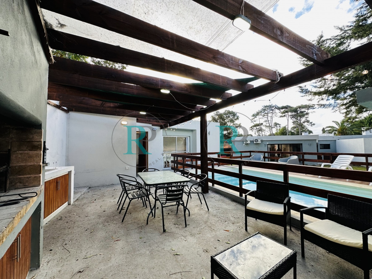 Casa ID.1773 - Casa con piscina en venta  en Punta del Este