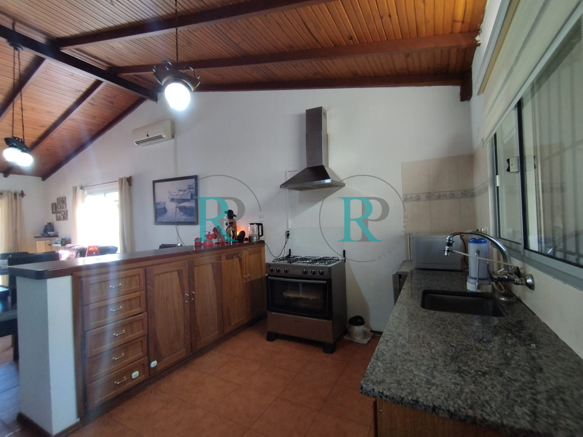 Casa ID.2212 - Casa en venta de dos dormitorios en El Tesoro